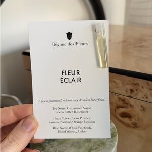 Régime des Fleurs Fleur Éclair Perfume Sample